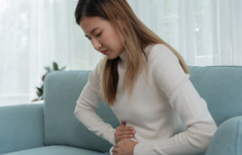 women have abdominal pain